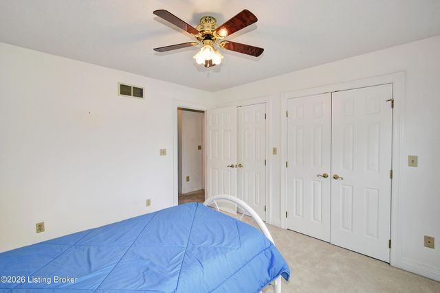 410 Old Towne Rd, Louisville, KY 40214
