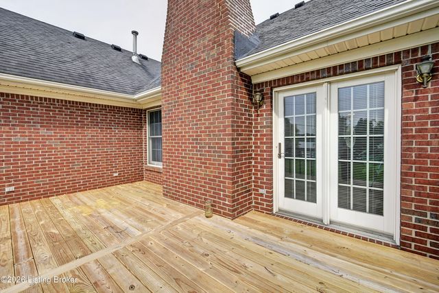410 Old Towne Rd, Louisville, KY 40214