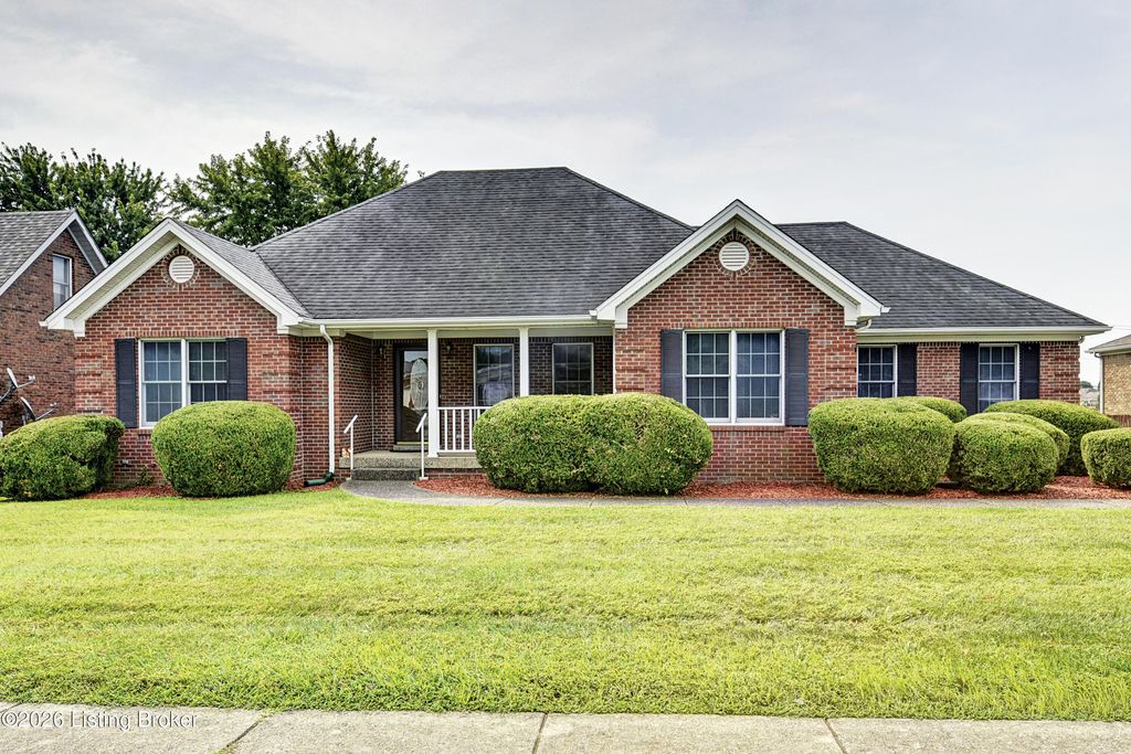 410 Old Towne Rd, Louisville, KY 40214