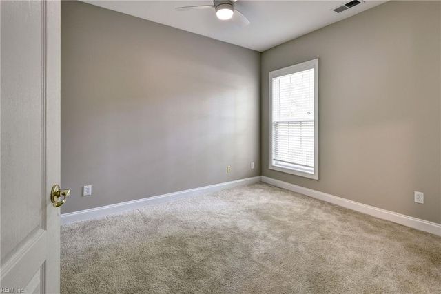 4032 Thorngate DR, Williamsburg, VA 23188