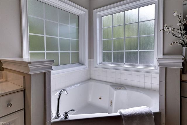4032 Thorngate DR, Williamsburg, VA 23188