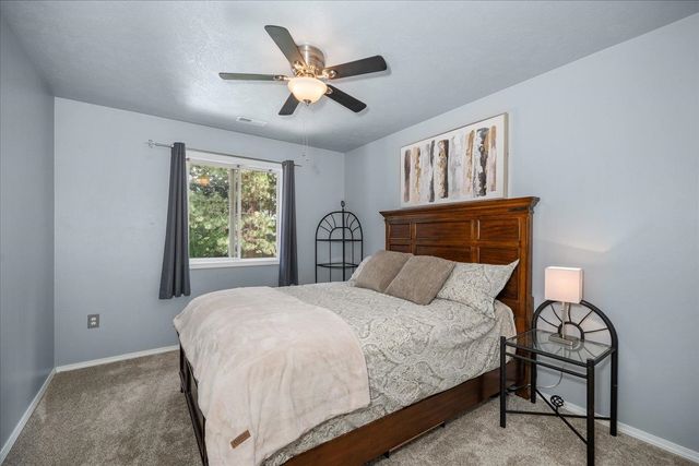 805 E Blackhawk Dr, Spokane, WA 99208