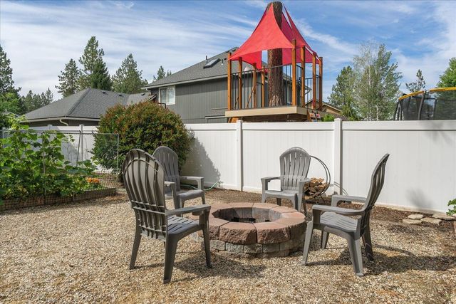 805 E Blackhawk Dr, Spokane, WA 99208