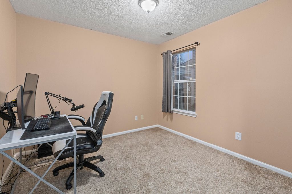 Image 17 of property listing at 119 Patriot Lane, Summerville, SC 29486