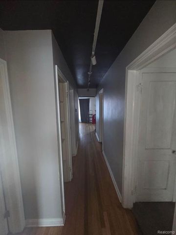 18481 Plainview Avenue, Detroit, MI 48219