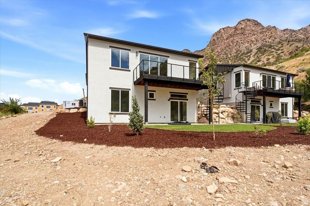 571 S ELENA LN, Ogden, UT 84404