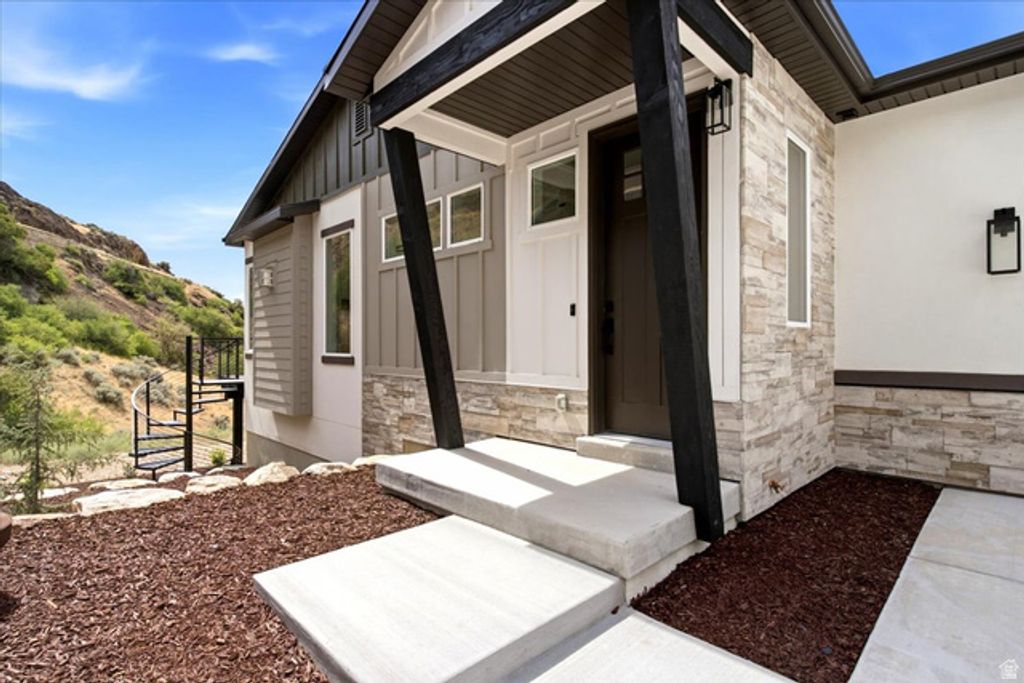 571 S ELENA LN, Ogden, UT 84404 — photo 3
