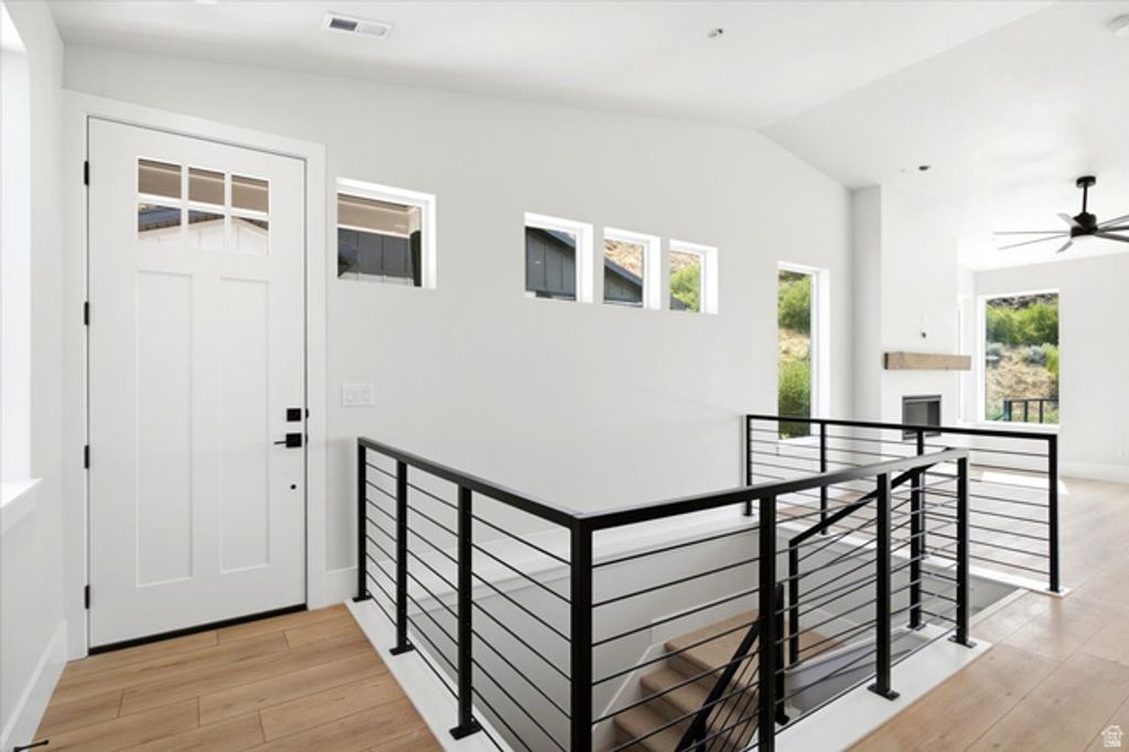 571 S ELENA LN, Ogden, UT 84404 — photo 4