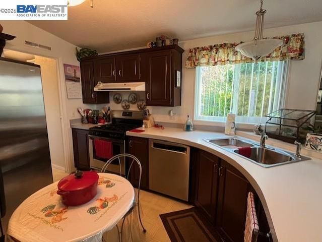 23 Palm Drive, Union City, CA 94587