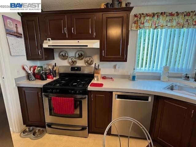 23 Palm Drive, Union City, CA 94587