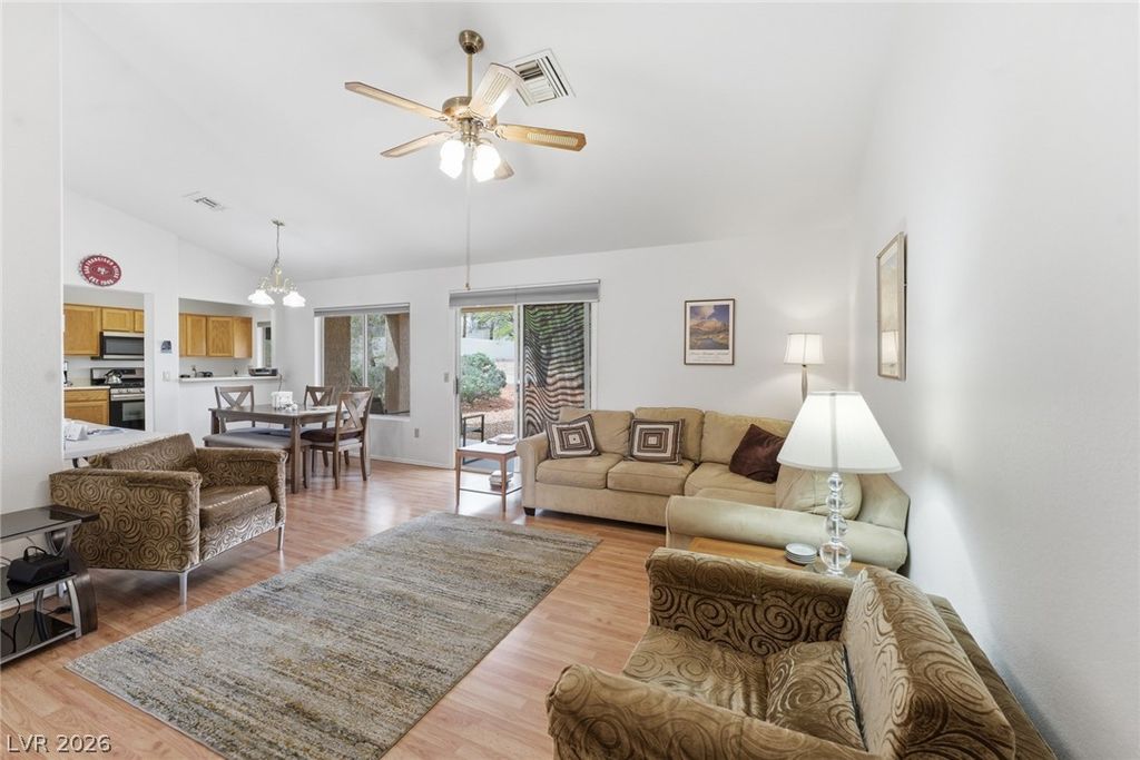 Image 13 of property listing at 2809 Tumble Creek Court, Las Vegas, NV 89134