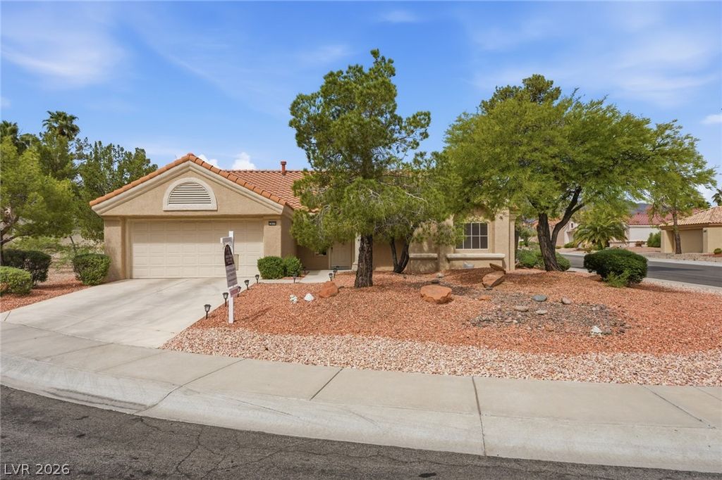 Image 2 of property listing at 2809 Tumble Creek Court, Las Vegas, NV 89134
