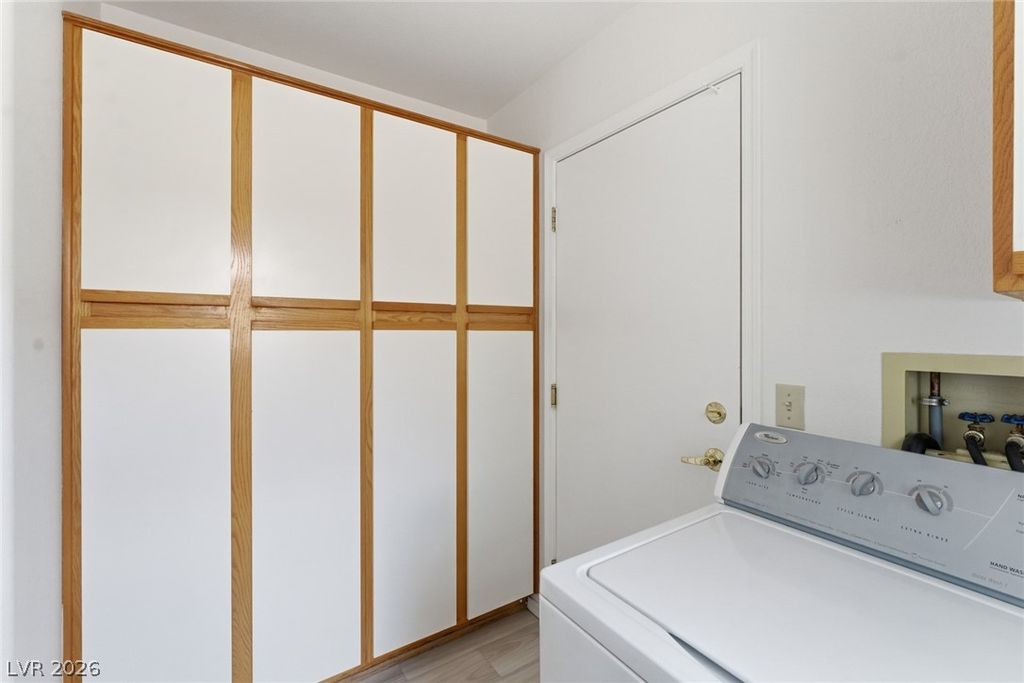 Image 32 of property listing at 2809 Tumble Creek Court, Las Vegas, NV 89134