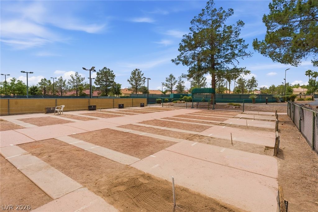 Image 40 of property listing at 2809 Tumble Creek Court, Las Vegas, NV 89134