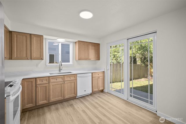 4 107th Street SE, Everett, WA 98204