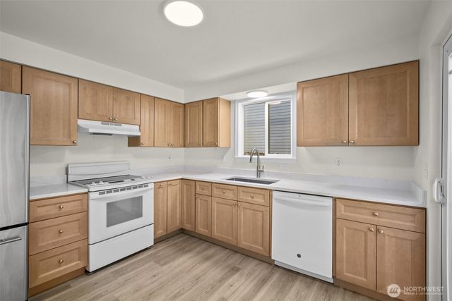 4 107th Street SE, Everett, WA 98204
