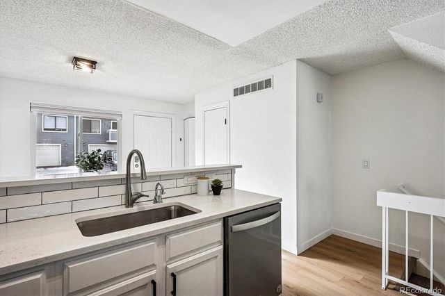 8769 W Cornell Avenue 8, Lakewood, CO 80227