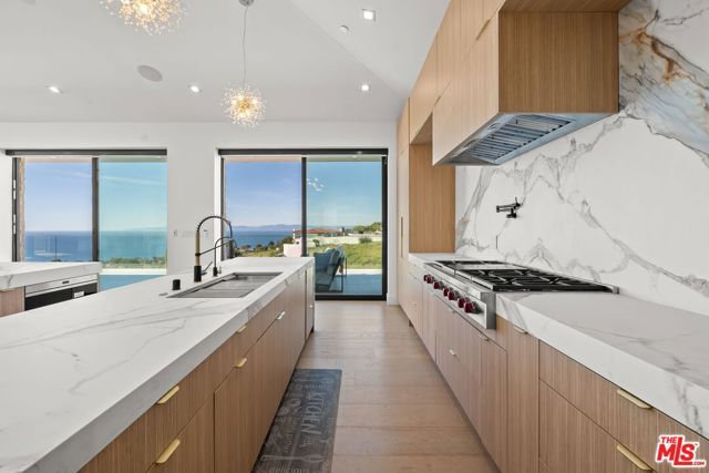 1565 Via Leon, Palos Verdes Estates, CA 90274