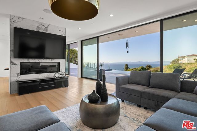 1565 Via Leon, Palos Verdes Estates, CA 90274