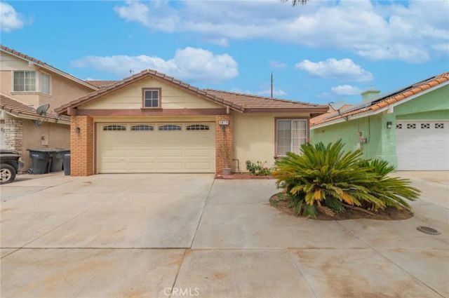 2074 Alfalfadale Road, Perris, CA 92571