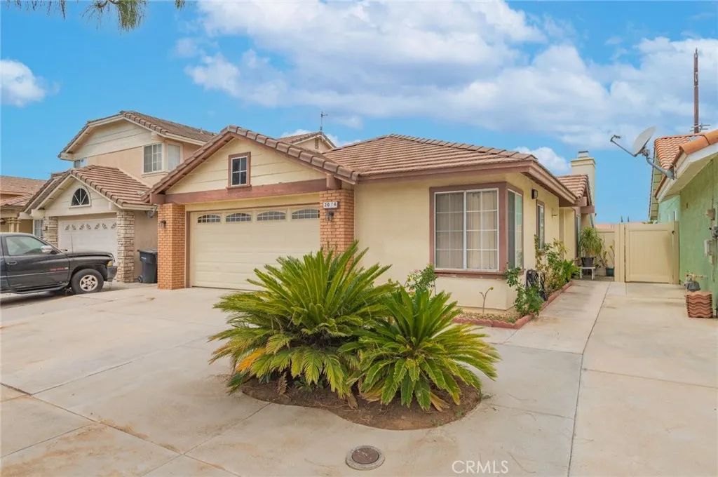 2074 Alfalfadale Road, Perris, CA 92571