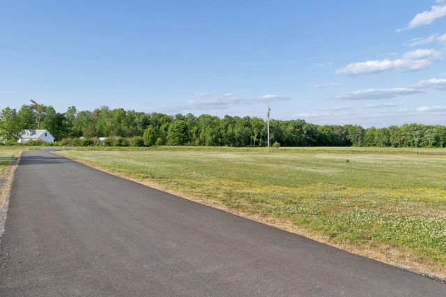 464 SANDTOWN RD, Felton, DE 19943