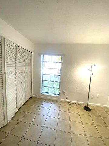 7256 SW 94 PL A4, Miami, FL 33173