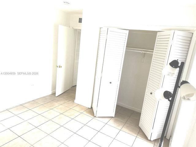 7256 SW 94 PL A4, Miami, FL 33173