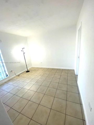 7256 SW 94 PL A4, Miami, FL 33173