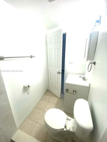 7256 SW 94 PL A4, Miami, FL 33173