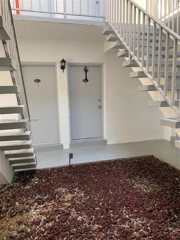 7256 SW 94 PL A4, Miami, FL 33173