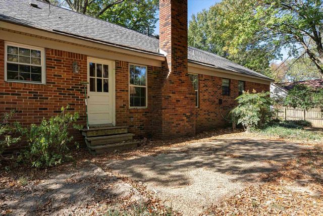 1528 HOLLY HILL DR, Memphis, TN 38138