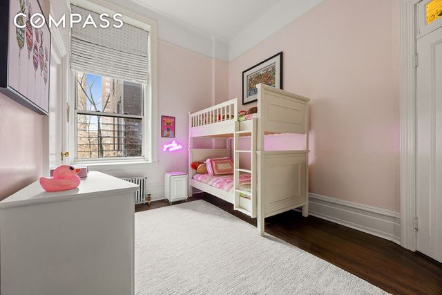 895 W End Ave Apt 1B, New York City, NY 10025