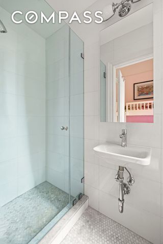 895 W End Ave Apt 1B, New York City, NY 10025