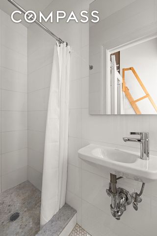 895 W End Ave Apt 1B, New York City, NY 10025