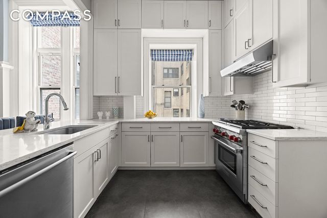 895 W End Ave Apt 1B, New York City, NY 10025