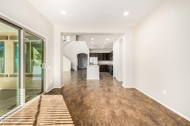 10809 W SADDLEHORN Road, Peoria, AZ 85383