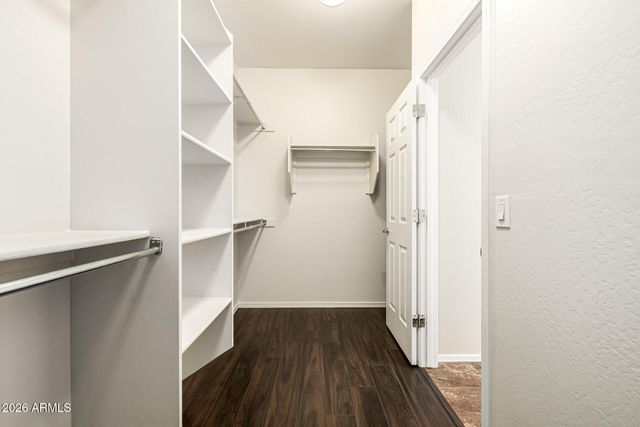 10809 W SADDLEHORN Road, Peoria, AZ 85383