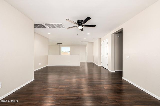 10809 W SADDLEHORN Road, Peoria, AZ 85383