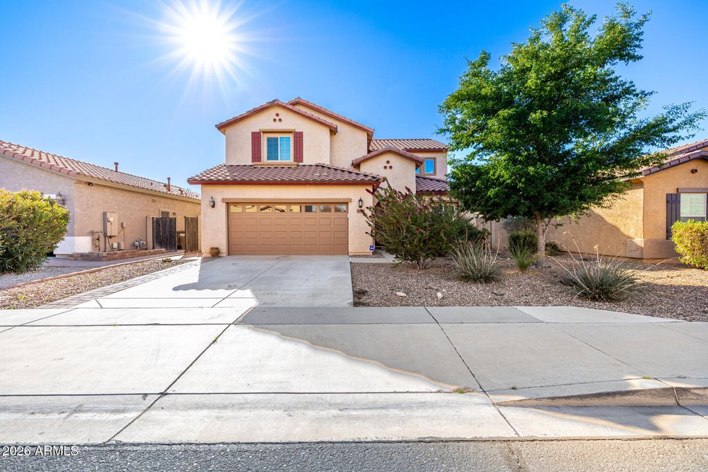 10809 W SADDLEHORN Road, Peoria, AZ 85383