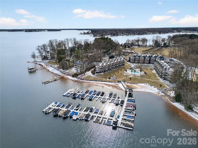 2121 Regatta Lane, Denver, NC 28037