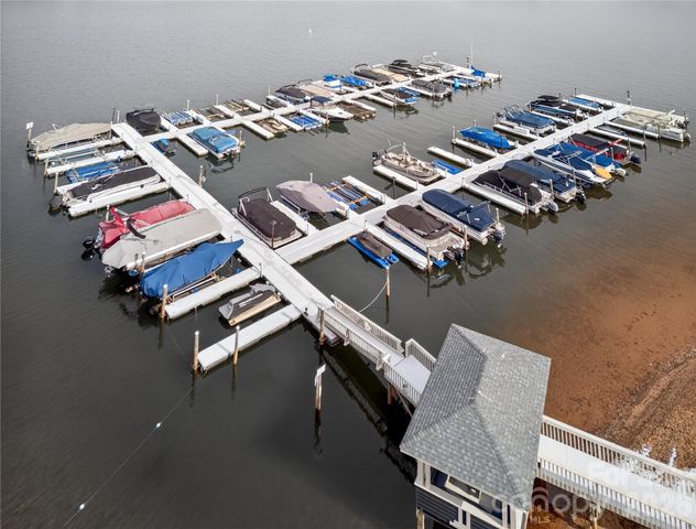 2121 Regatta Lane, Denver, NC 28037