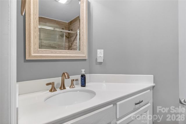 2121 Regatta Lane, Denver, NC 28037