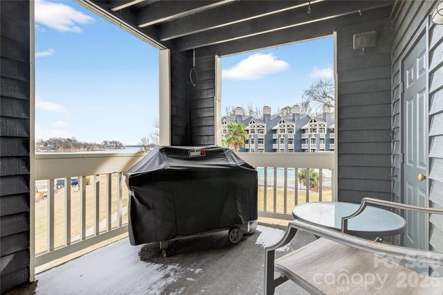 2121 Regatta Lane, Denver, NC 28037