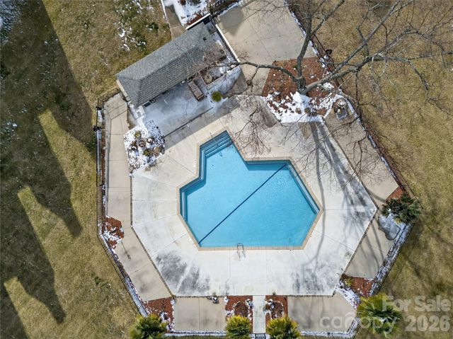 2121 Regatta Lane, Denver, NC 28037