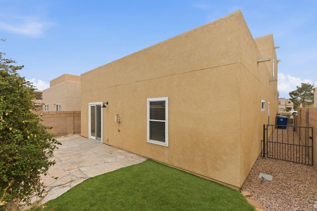3743 Candelarias Lane NW, Albuquerque, NM 87107