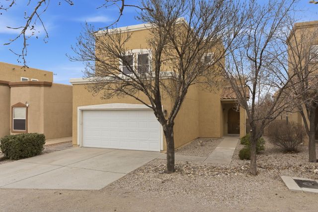 3743 Candelarias Lane NW, Albuquerque, NM 87107