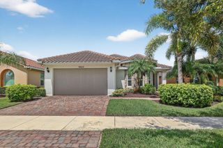 9624 SW Royal Poinciana Drive, Port St Lucie, FL 34987