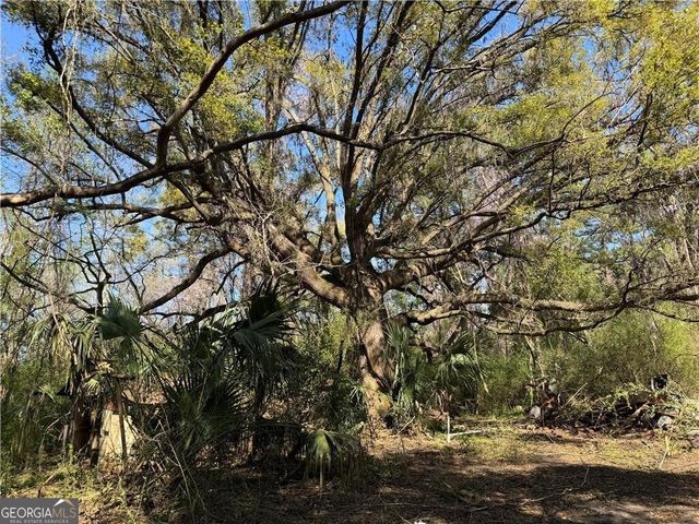 5076 Jacksonville Avenue, Brunswick, GA 31523