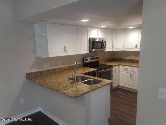 1503 CHALLENGER Court 1503, Jacksonville, FL 32233